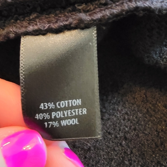 St John Black Boucle' Knit Jacket With Gold Trimmed Buttons Size 16 - Picture 8 of 11